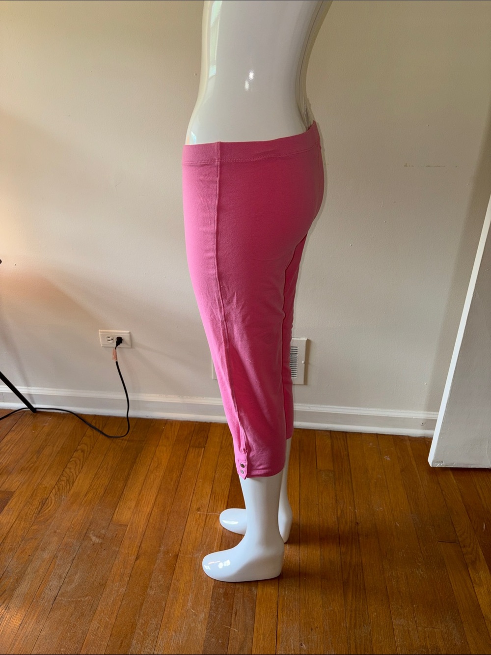 Noelle Bright Pink Capri Stretch Pants with Button Cuff